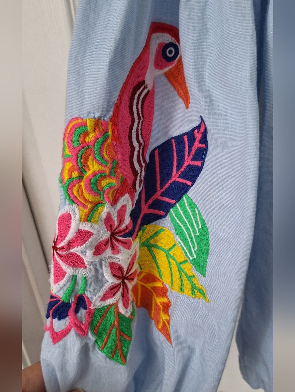 Crown & Ivy Embroidered Peasant Blouse Light Blue Tropical Bird Large - Picture 3 of 5